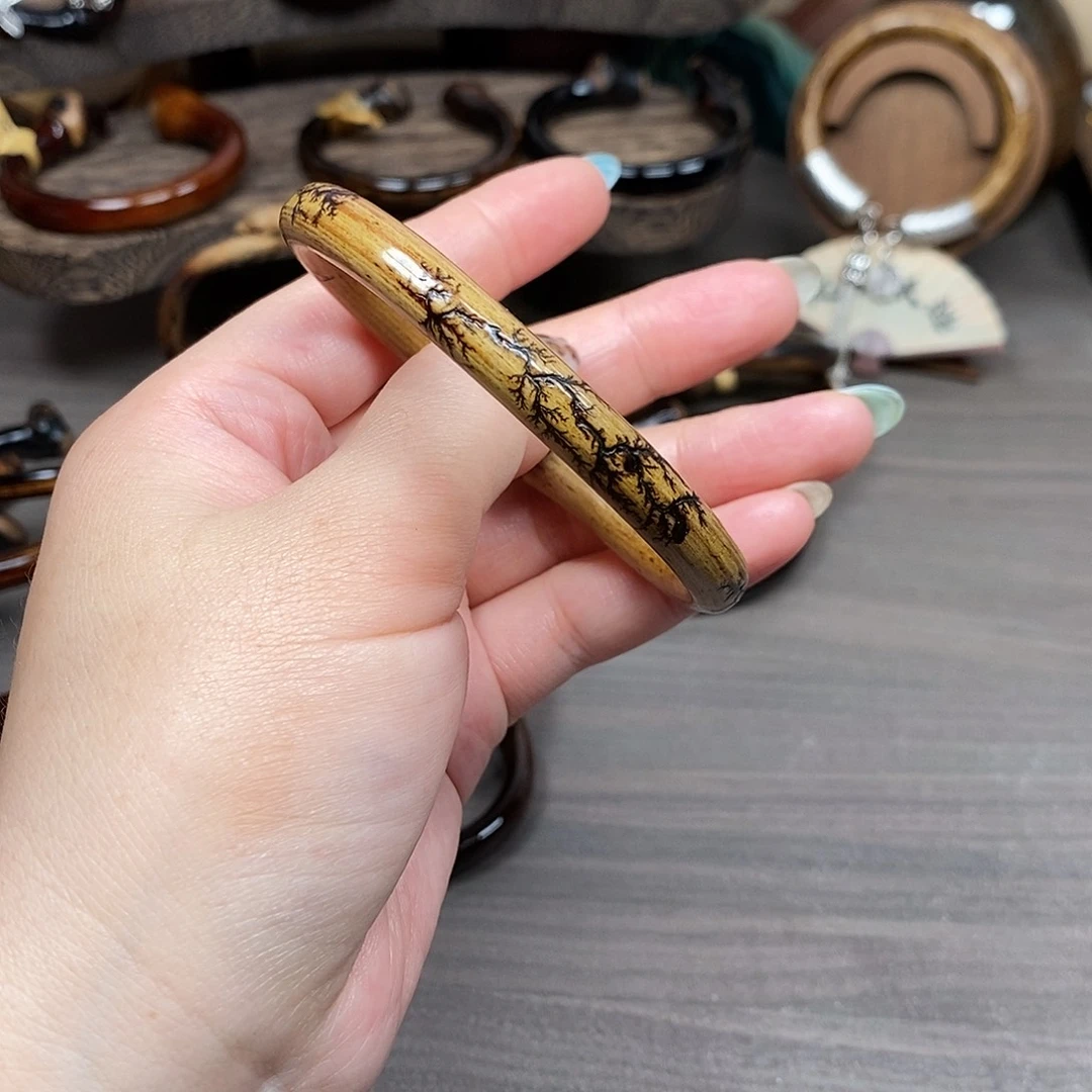 橄榄核吊坠电击纹鸡血藤