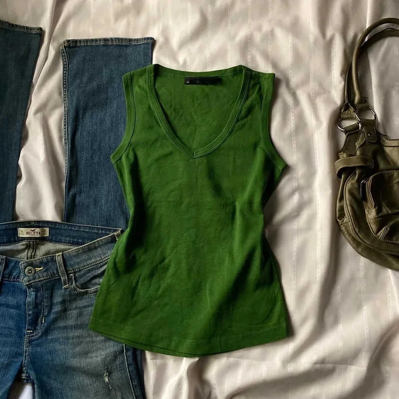 复古绿色V领无袖夏季新款背心女内搭韩系小众宽松简约纯欲上衣潮