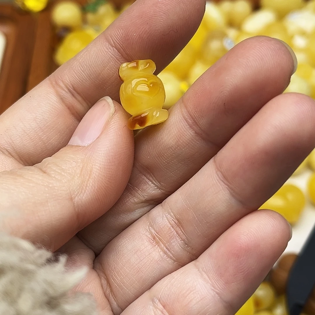 蜜蜡未镶嵌裸石天然