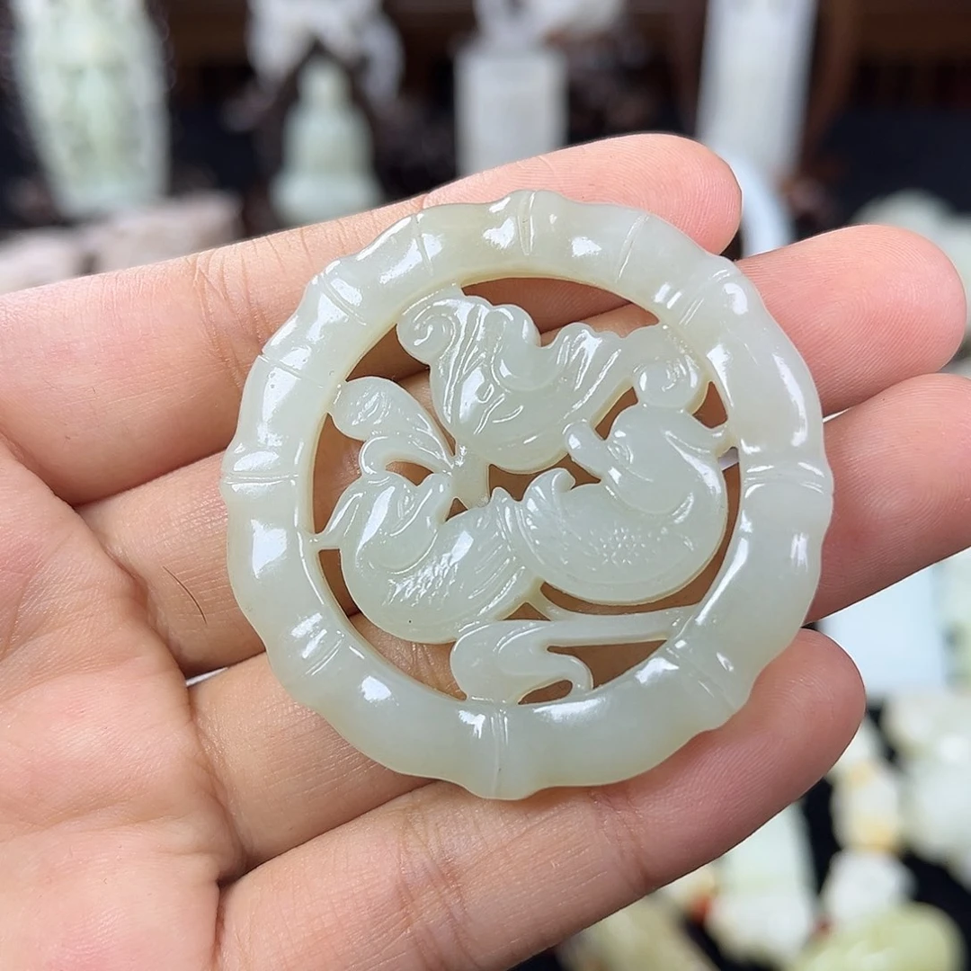 和田玉未镶嵌挂件