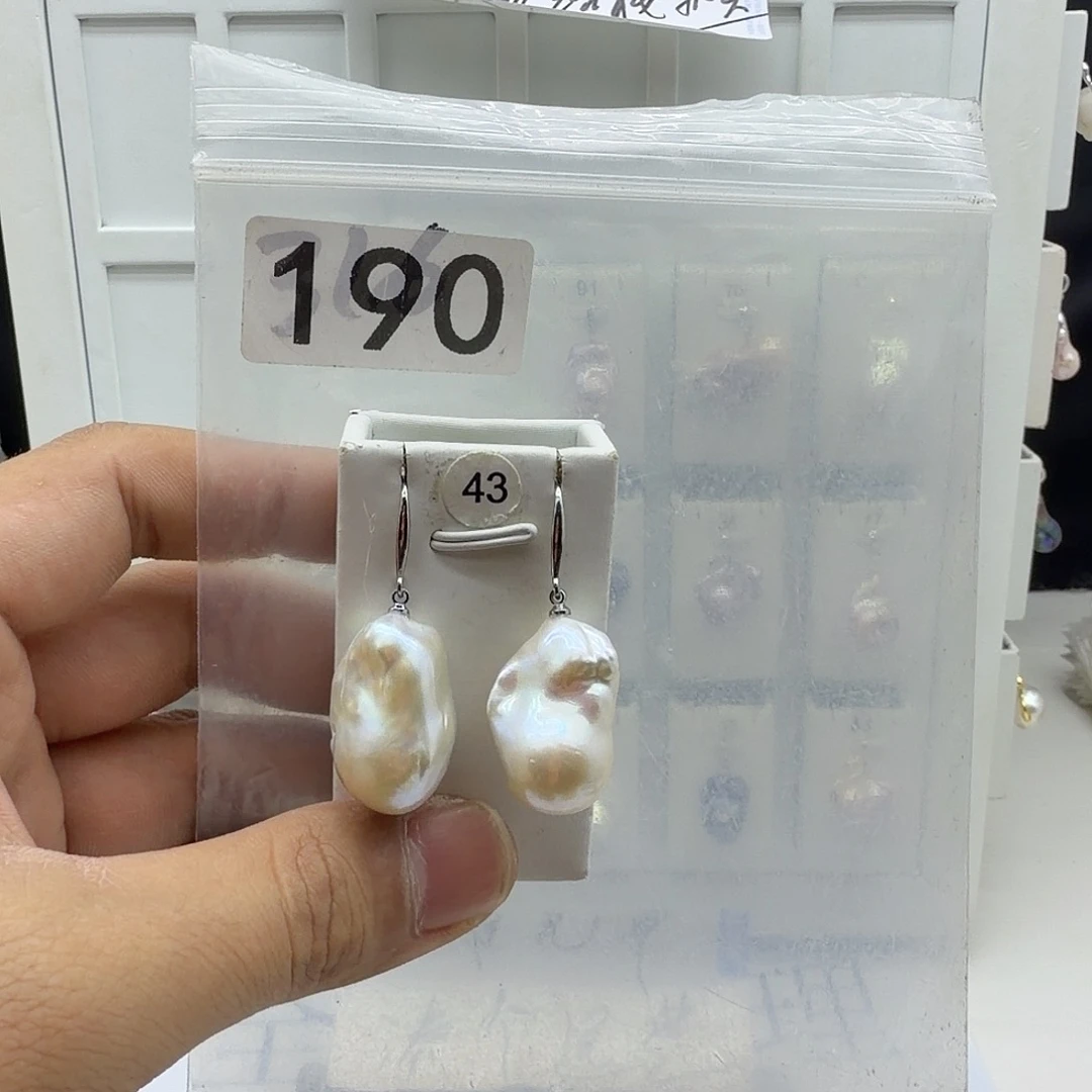 颈饰淡水珍珠合金
