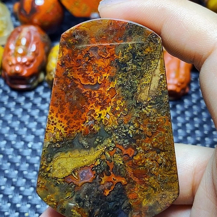 玛瑙/玉髓颈饰未镶嵌