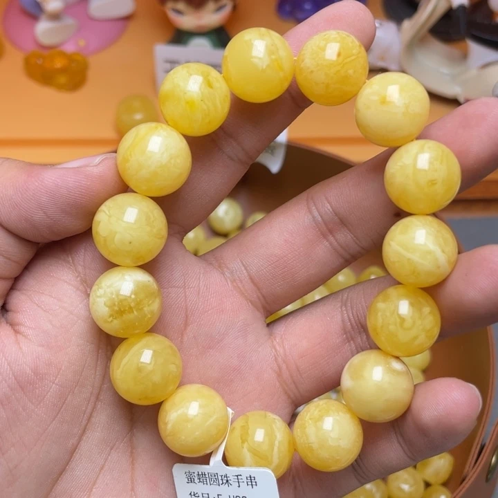 未镶嵌琥珀珠宝奇石