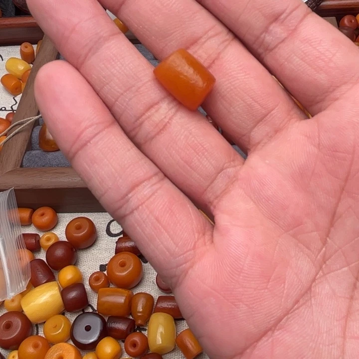 众***）琥珀未镶嵌裸石蜜蜡马蹄