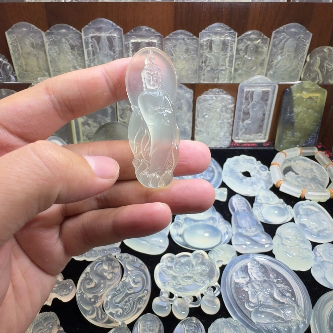 蛇纹石玉未镶嵌颈饰