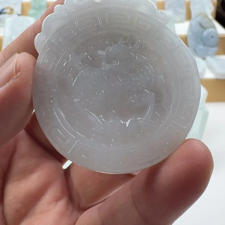 翡翠未镶嵌颈饰天然缅甸A货翡翠