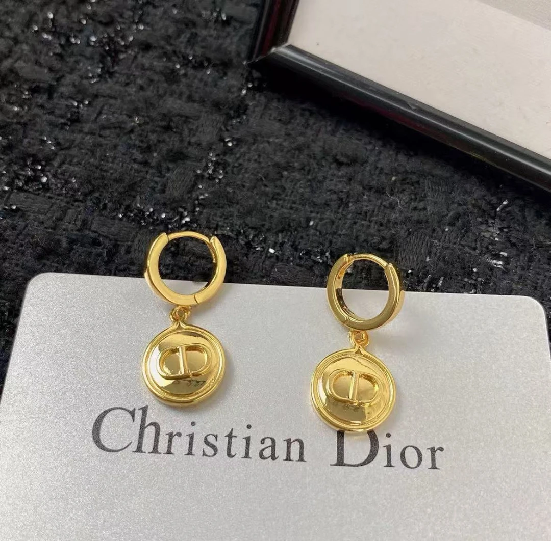 99新 DIOR/迪奥 小盾牌耳坠/xm21231