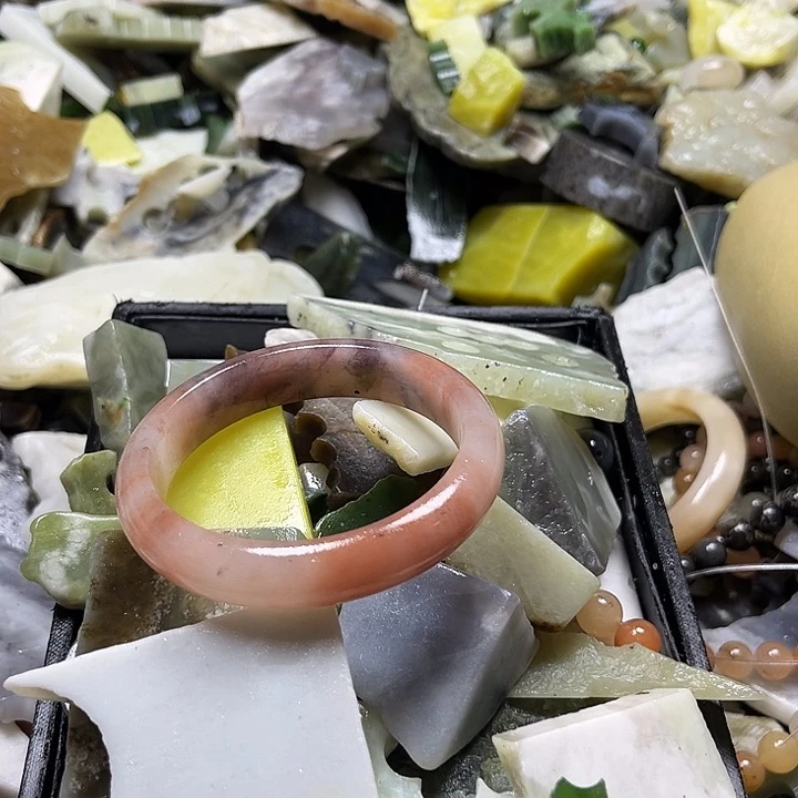 和田玉未镶嵌珠宝奇石~****?