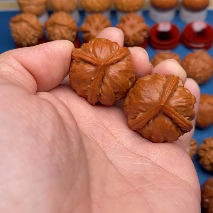 把件文玩核桃三棱