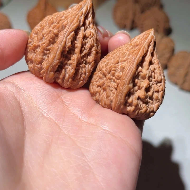 大***.把件文玩核桃塔尖