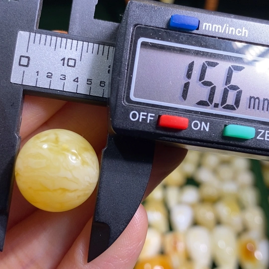 蜜蜡未镶嵌裸石配饰