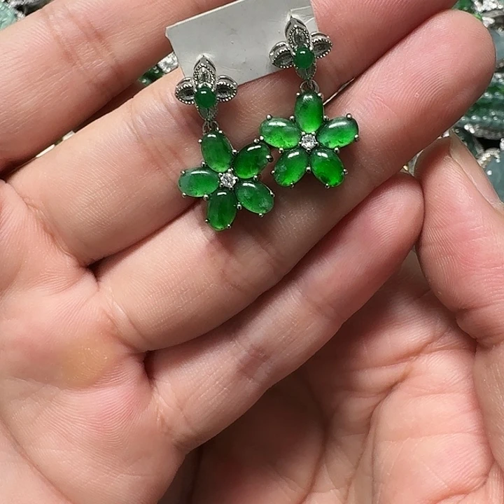 翡翠未镶嵌颈饰天然Ａ货翡翠放漏