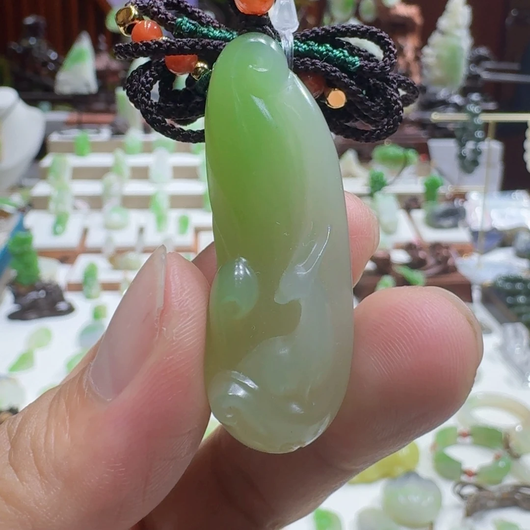 和田玉（翠青玉）未镶嵌挂件和田玉翠青小凤九挂件狐狸