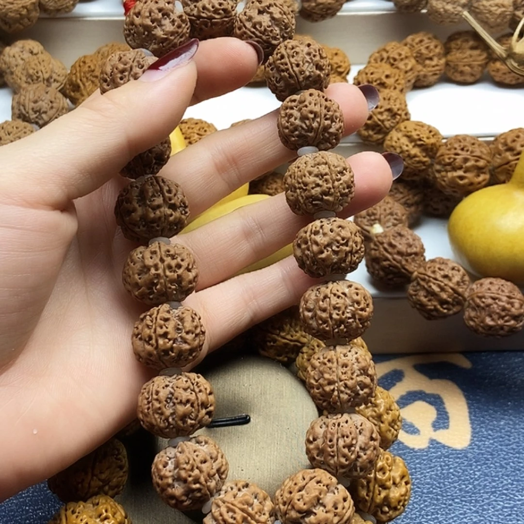 吊坠金刚菩提蜂王梅花