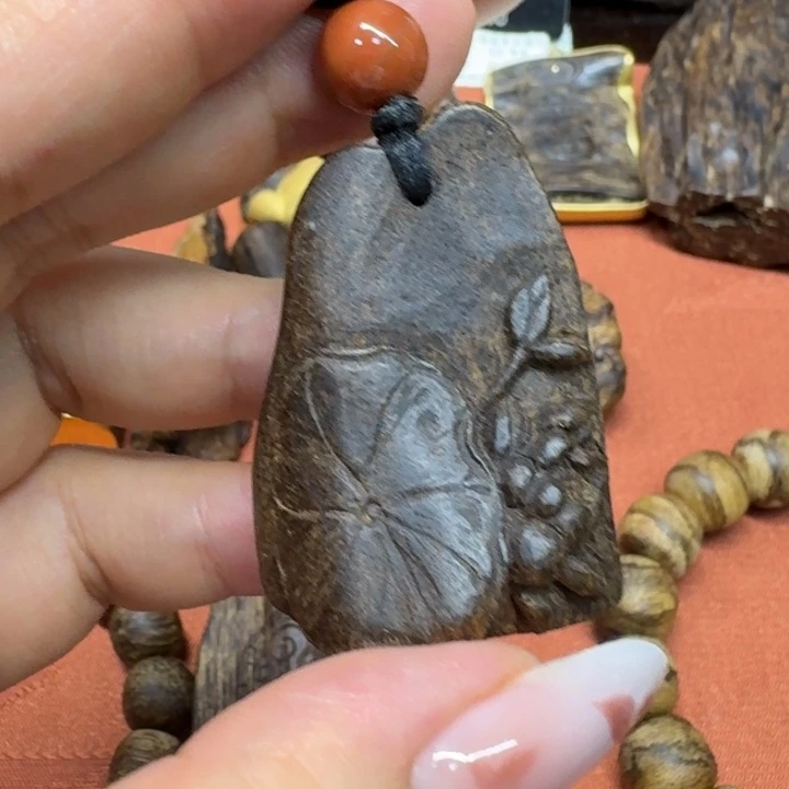大叶紫檀（黑酸枝木类）