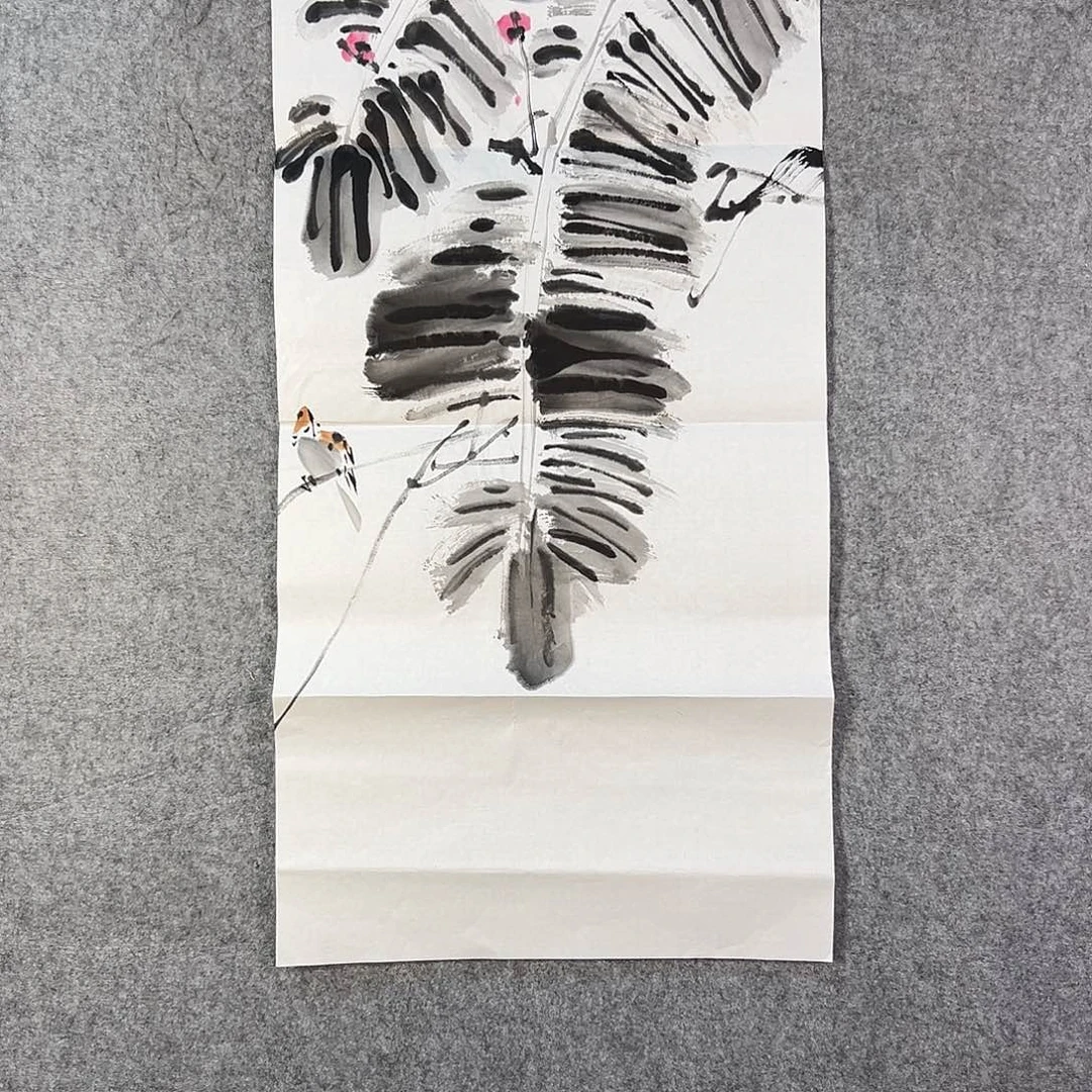 国画582 花鸟在树丛的顶端鸣叫叫声响