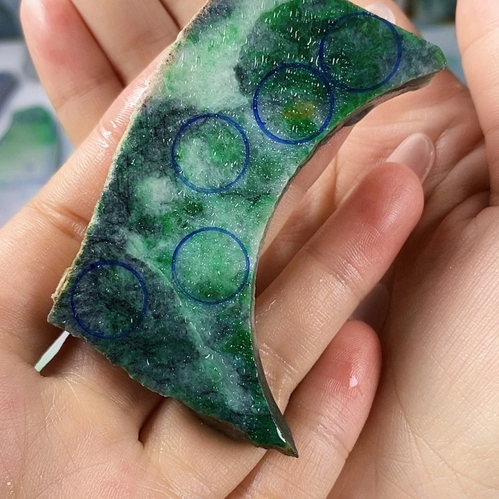 颈饰未镶嵌翡翠翡翠