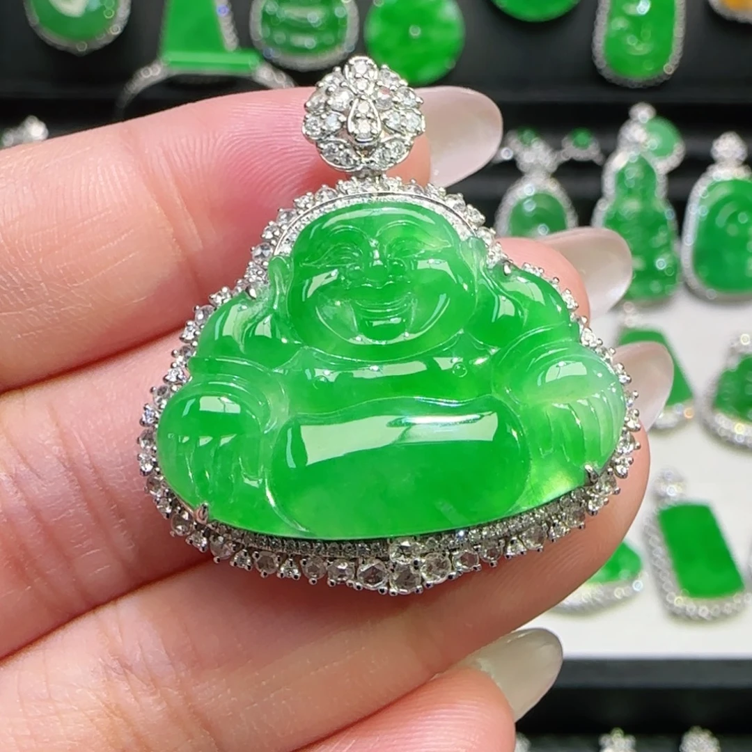 翡翠18K金镶嵌颈饰吊坠