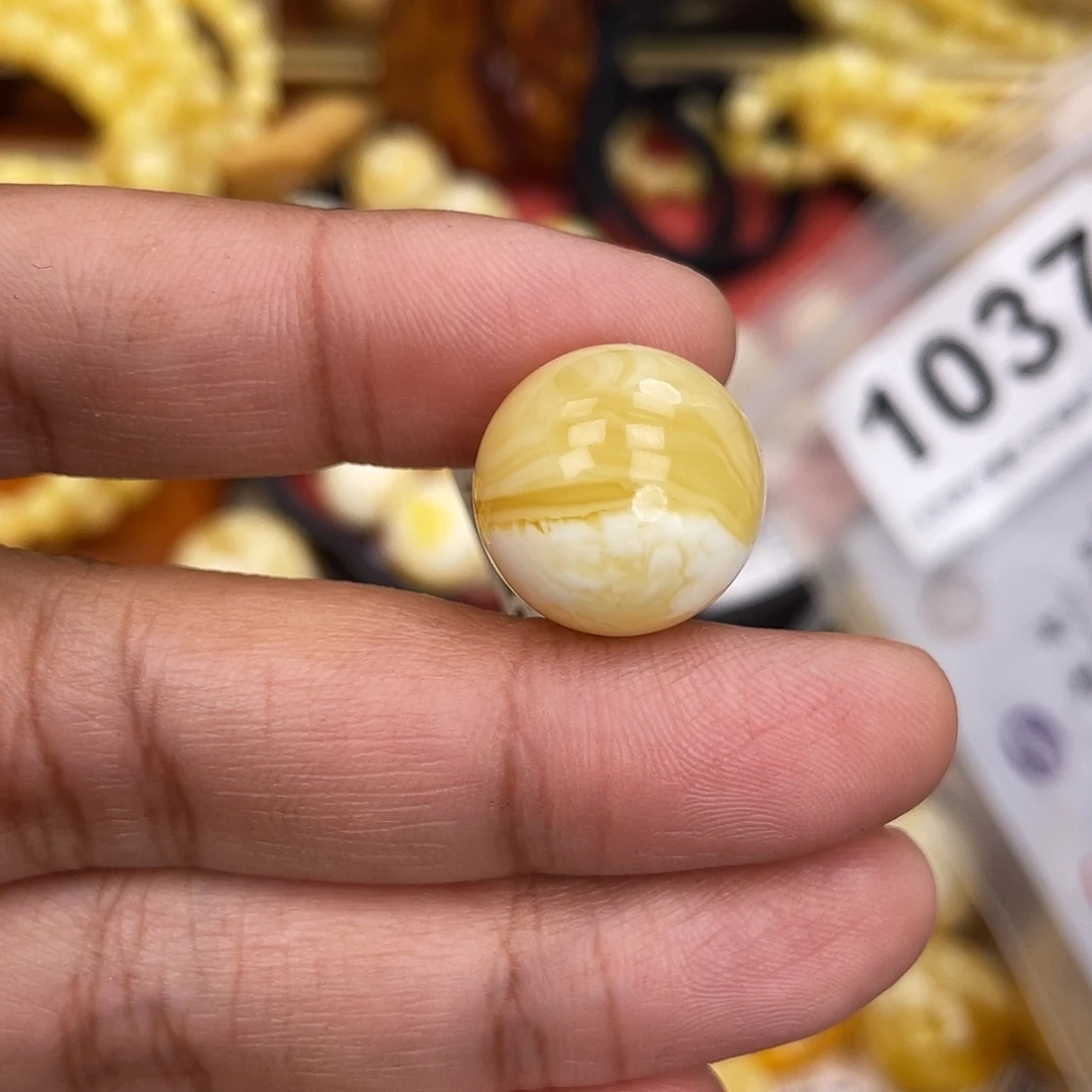 蜜蜡未镶嵌珠宝奇石16.7