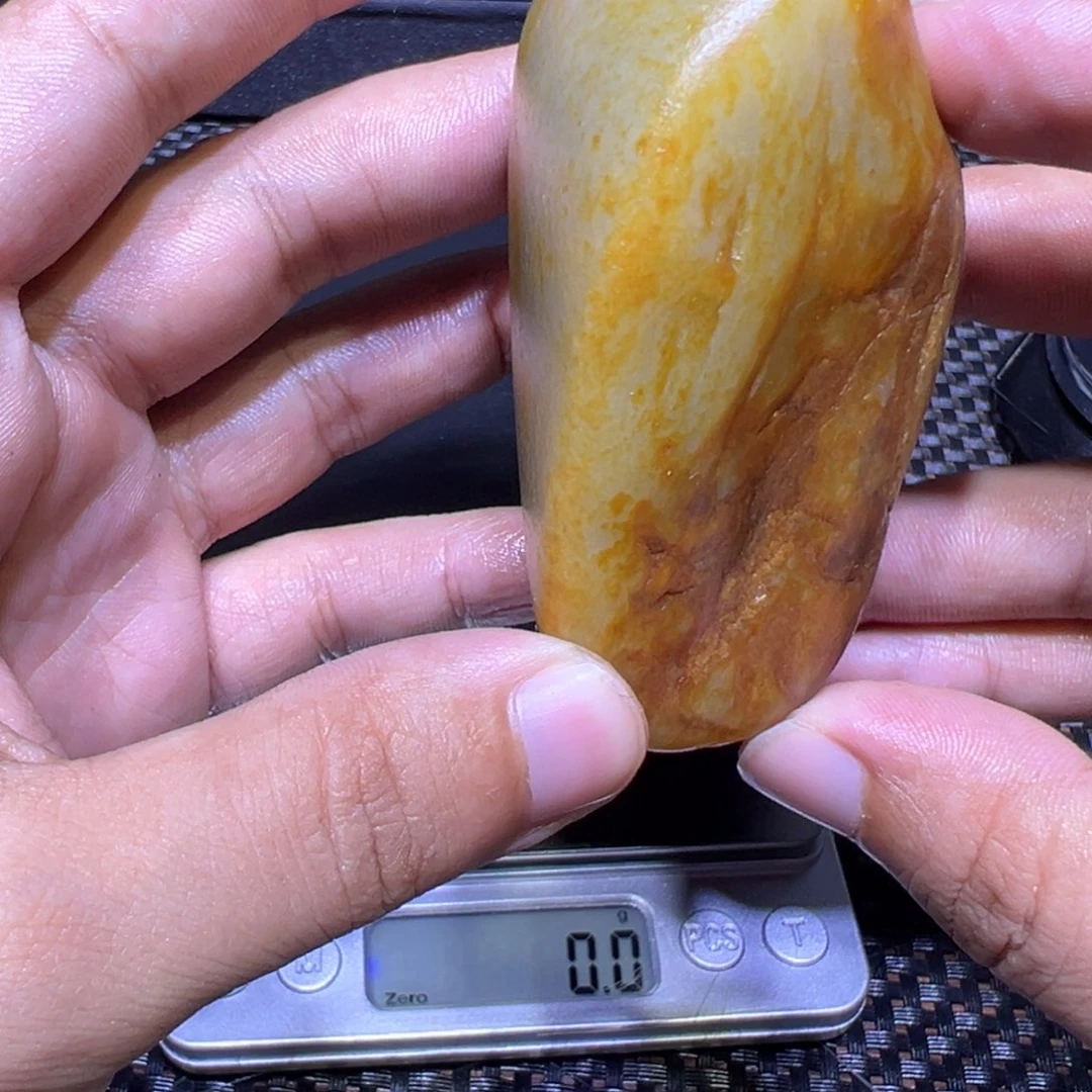吊坠(不含链)未镶嵌和田玉（子料）260