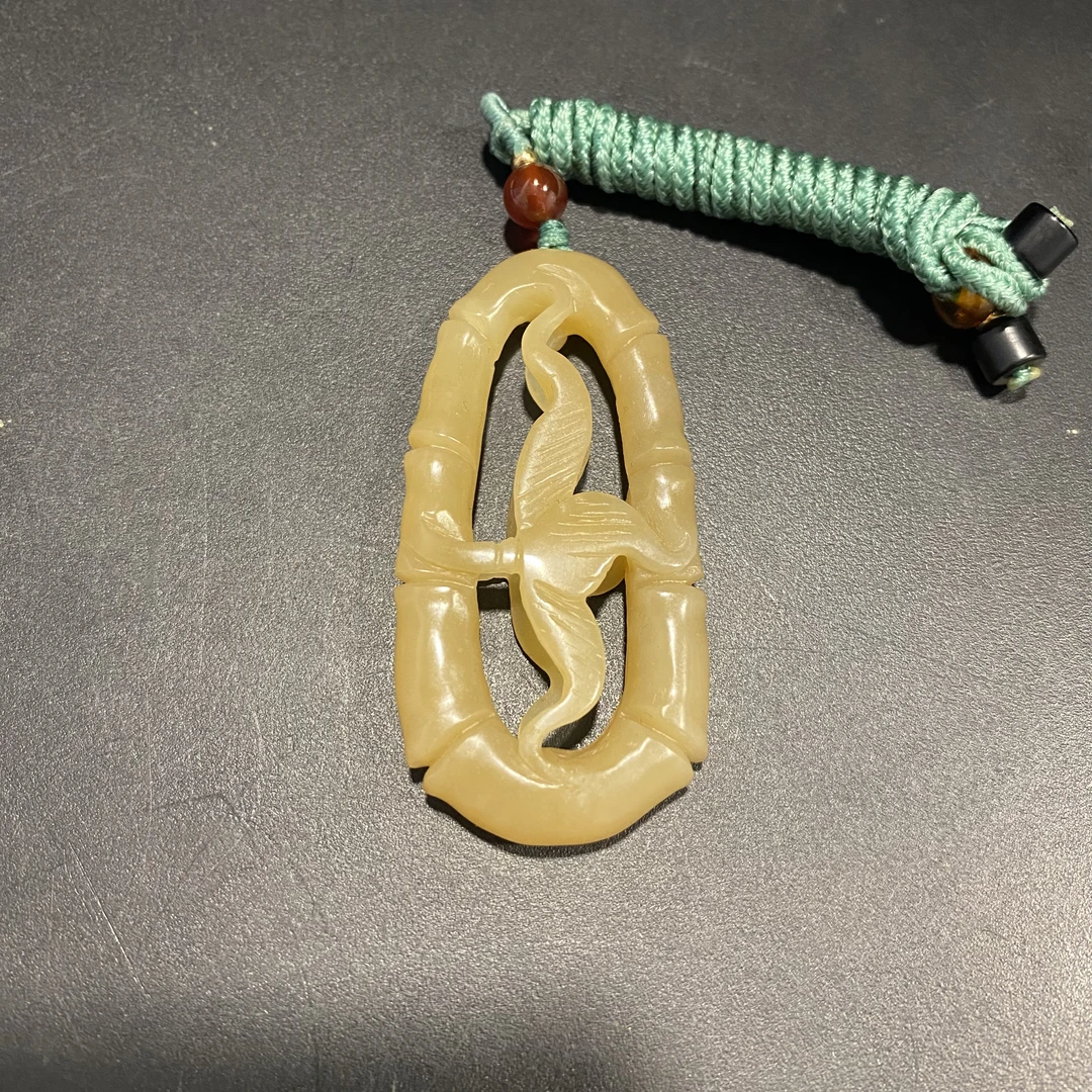 GY0077和田玉竹节吊坠