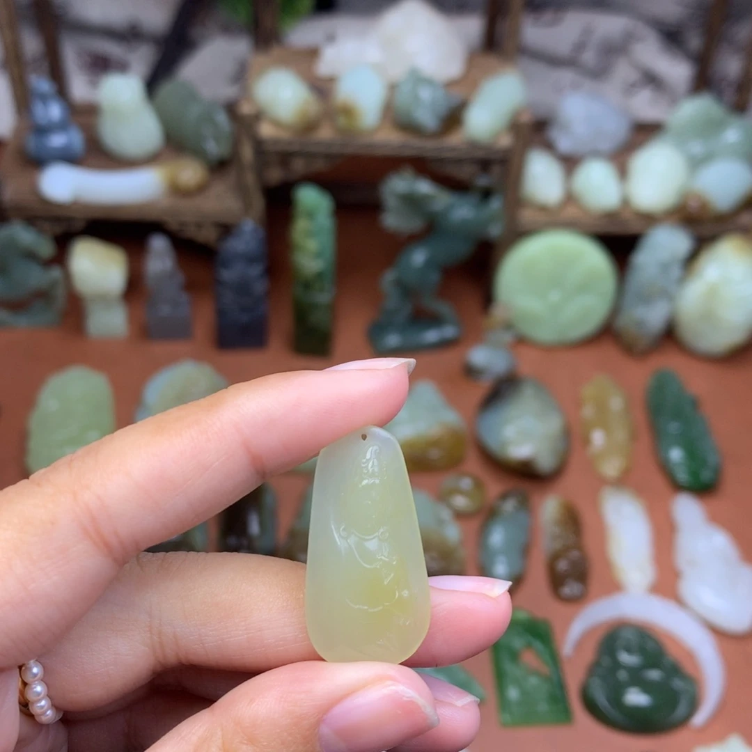 和田玉未镶嵌挂件