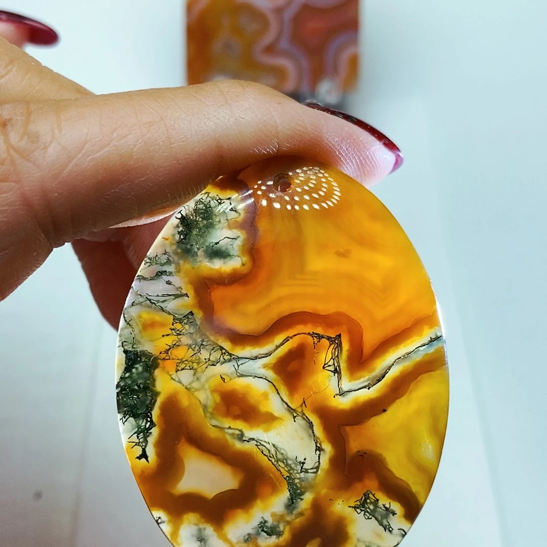 玛瑙/玉髓颈饰未镶嵌菲*
