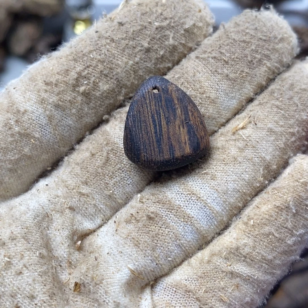 沉香沉香碎屑小小❤️