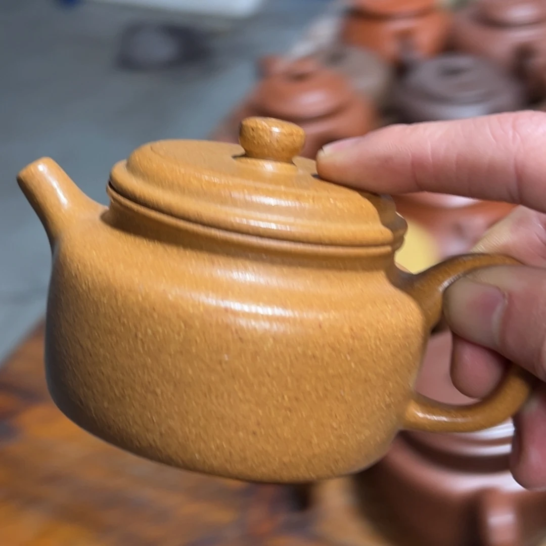 茶壶紫砂紫砂的味道很