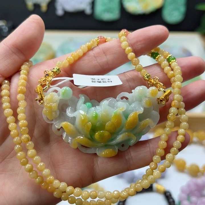 颈饰未镶嵌翡翠吊坠