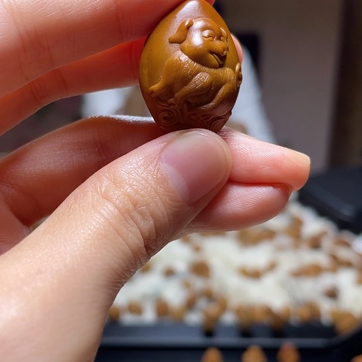 吊坠橄榄核橄榄 猪