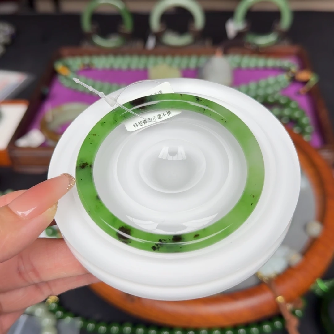 今***日和田玉未镶嵌手链手镯57.6