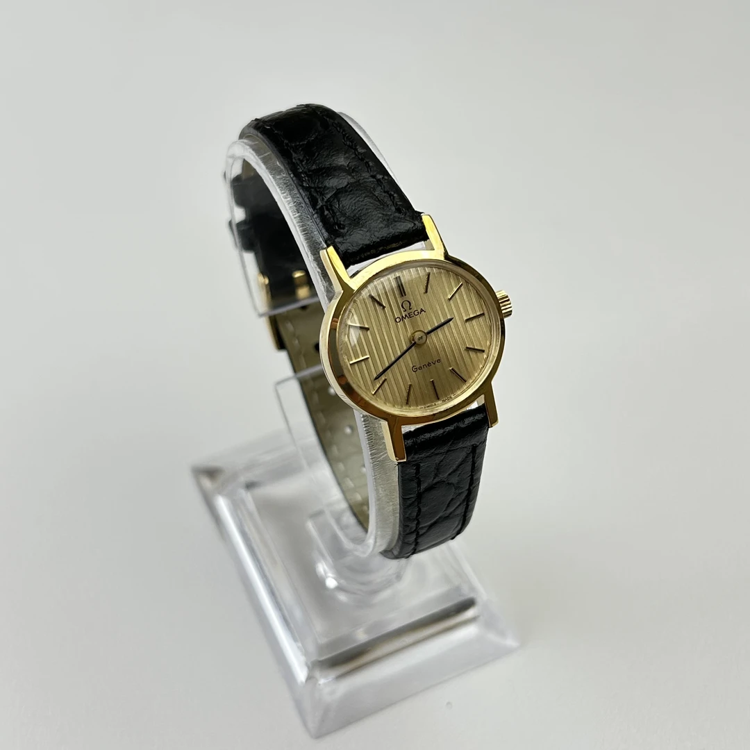 95新 Omega/欧米茄 欧米茄C/D2214/手动机械瑞士名表/表径23mm