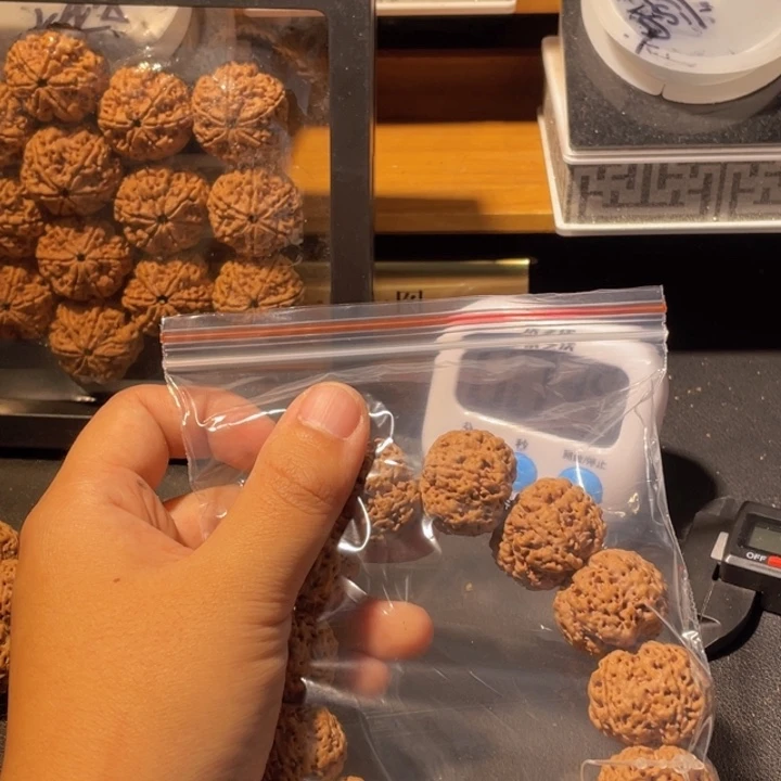 投***李金刚菩提手串这个