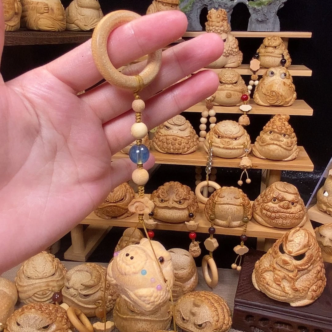 香榧木实心竹手把件