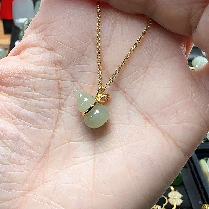 吊坠(赠链)银S925镶嵌和田玉