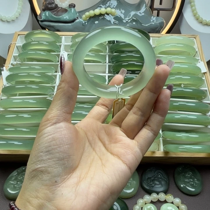 小***炮岫玉未镶嵌手镯岫玉
