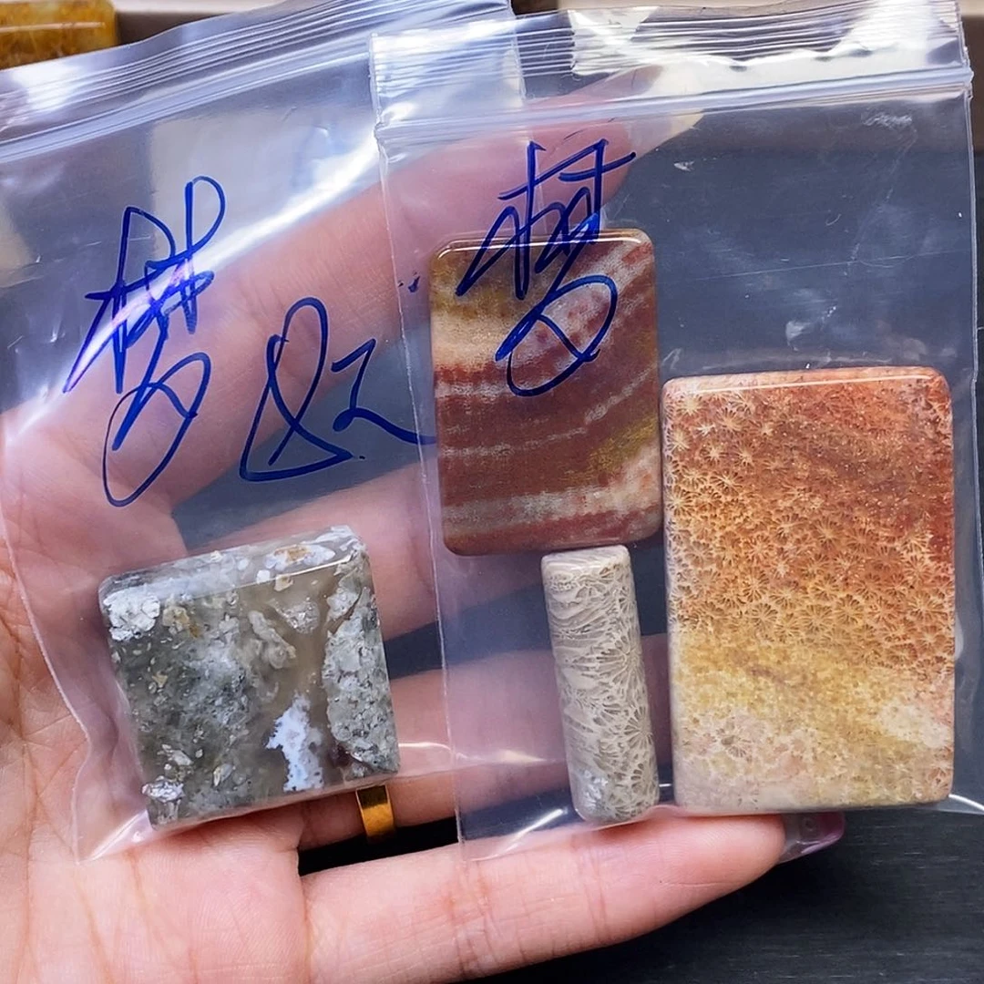 硅化玉颈饰合金梦****作