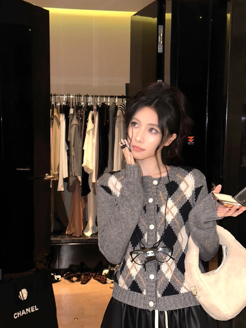 Wuu2sweet PRA家私服 毛衣开衫外套