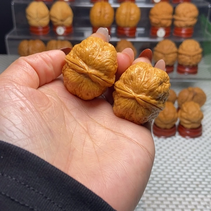 文玩核桃把件28平头蟾