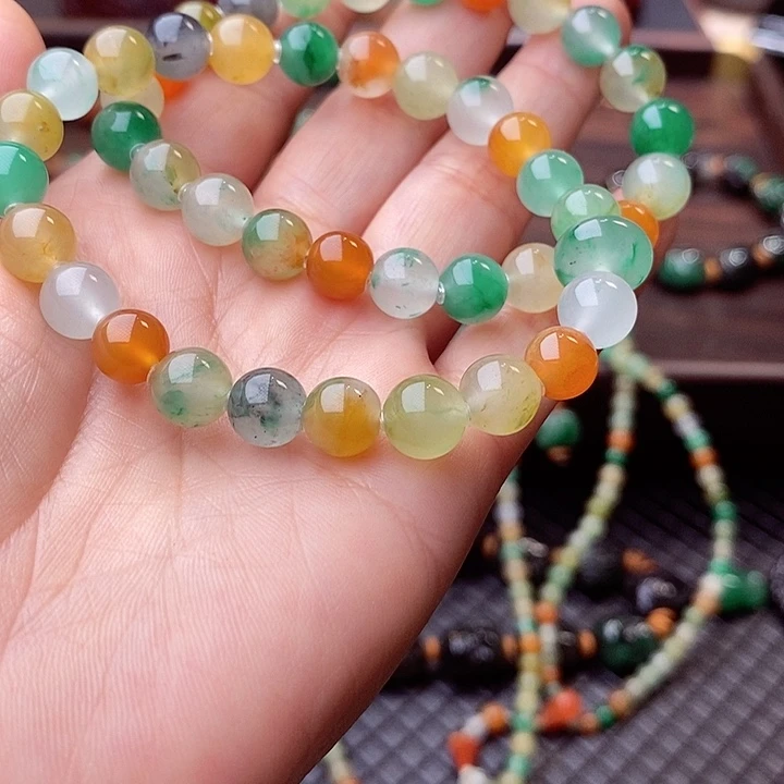 呼***啦石英质玉（非洲翠）未镶嵌串