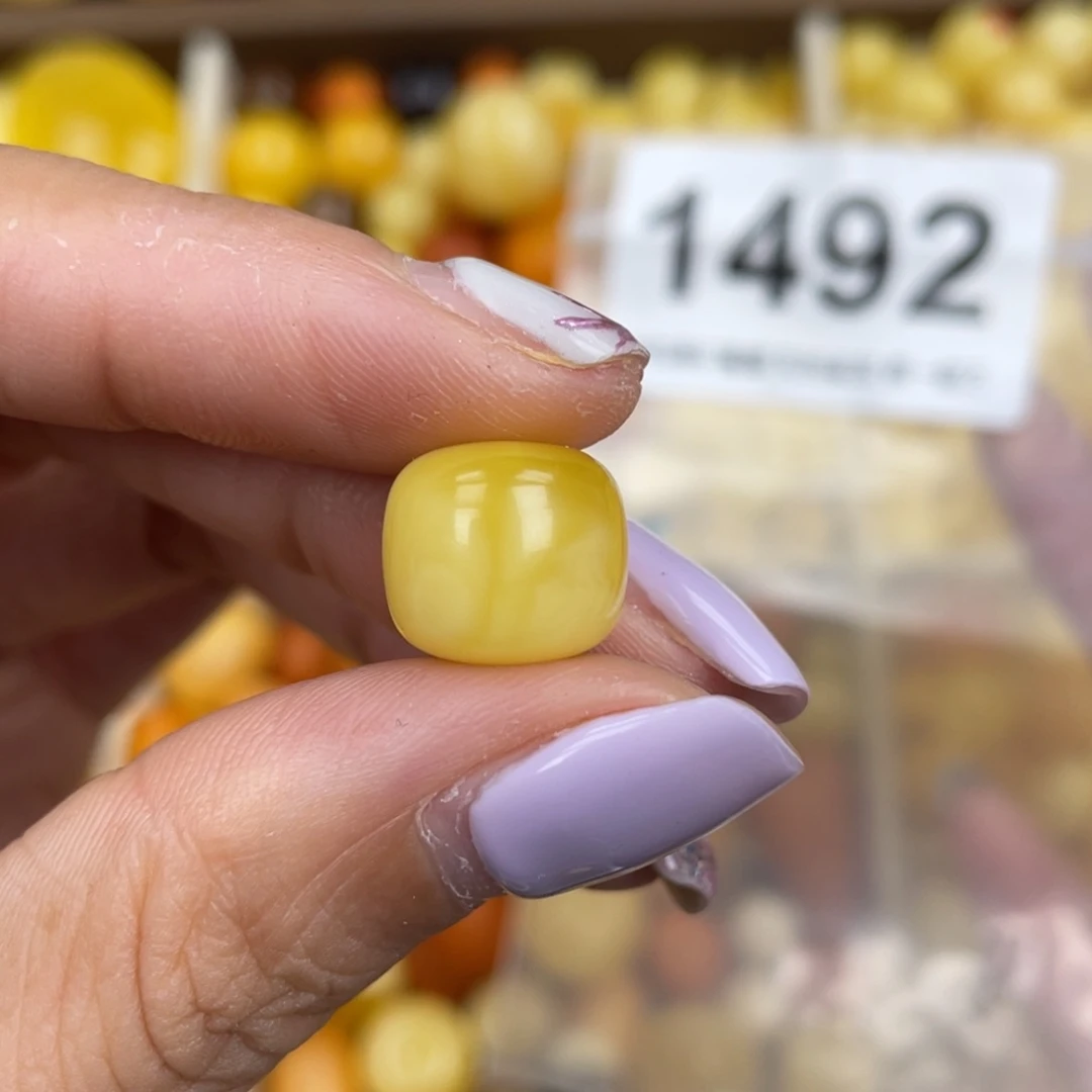 未镶嵌蜜蜡珠宝奇石12.4