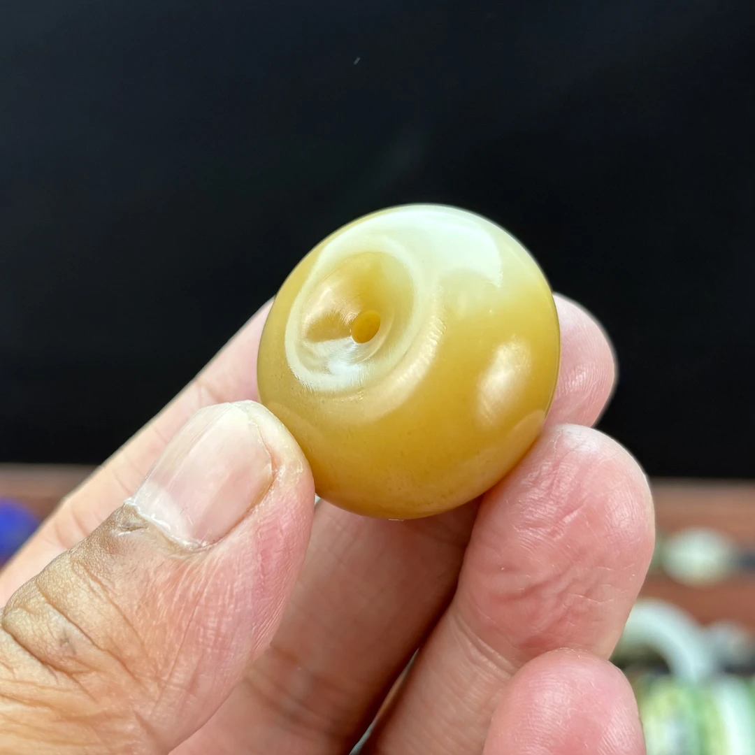 27mm且末糖黄糖和田玉胖平安扣吊坠