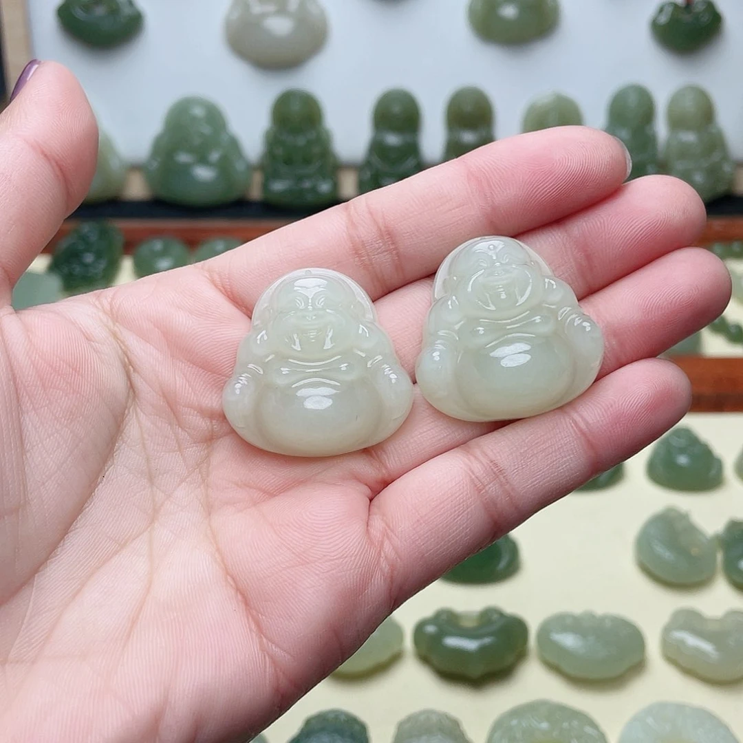 和田玉颈饰未镶嵌苏**风