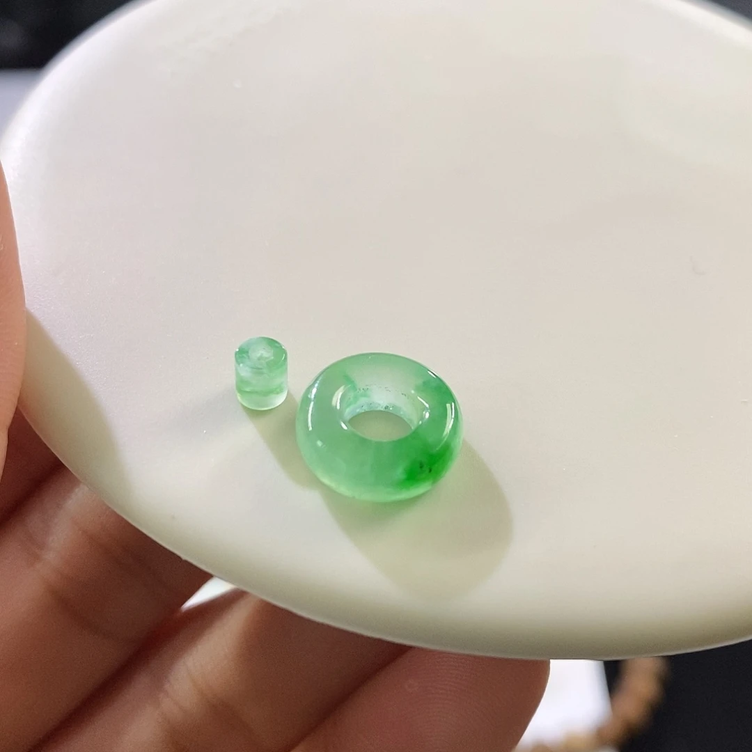 未镶嵌挂件翡翠一组