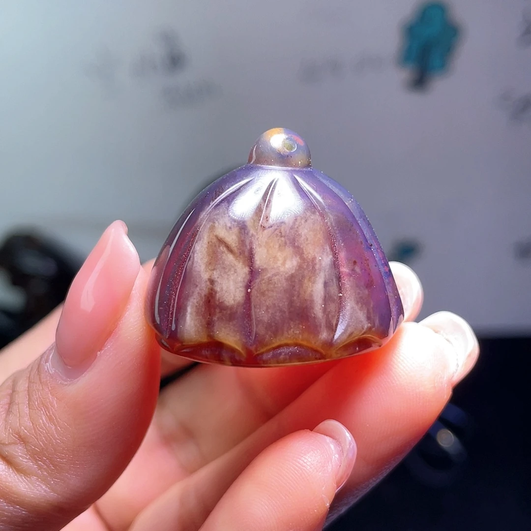 琥珀裸石未镶嵌？