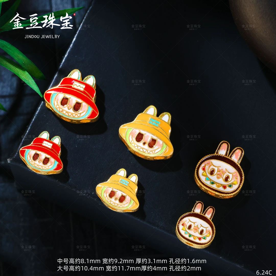 【金豆】18K实心金海贼王●小兔子隔珠中穿背云时尚文玩配饰C
