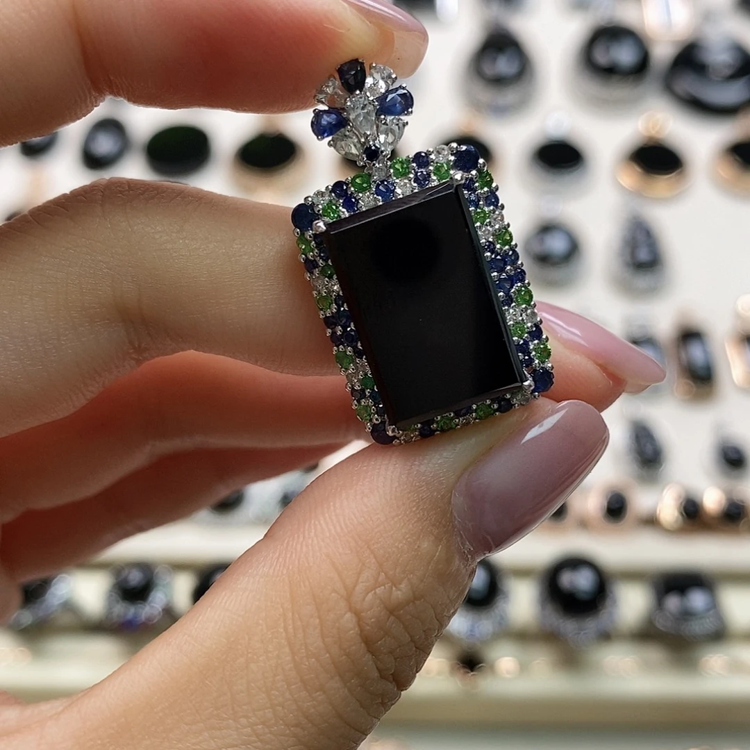 颈饰18K金镶嵌翡翠天然翡翠墨翠