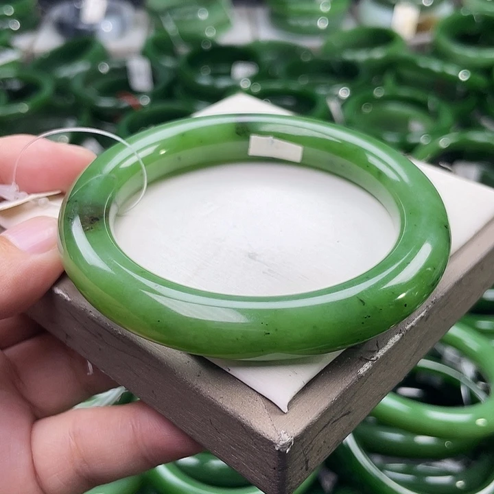 未镶嵌手镯和田玉（碧玉）