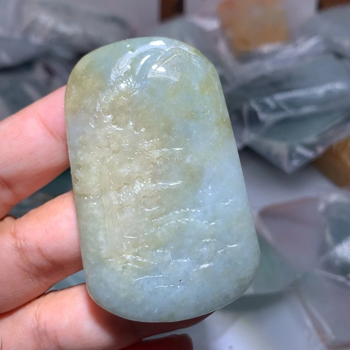 翡翠未镶嵌颈饰保真天然A货翡翠